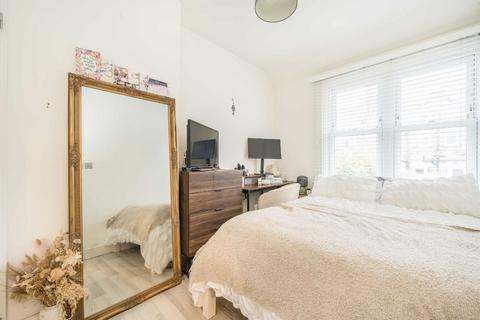 139 Coteford Street, London, SW17 8NT