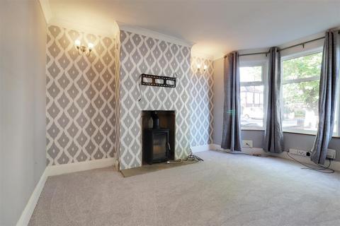 3 bedroom terraced house for sale, Beverley Road, Hessle