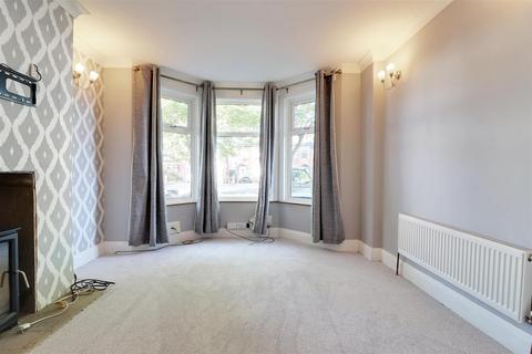 3 bedroom terraced house for sale, Beverley Road, Hessle