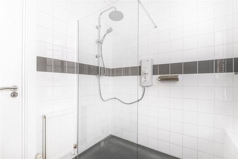 Flat 7, Lyme Grove House Lyme Grove, London, E9 6FF