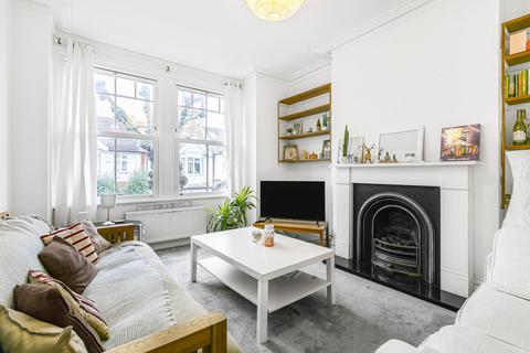 3 bedroom maisonette for sale, Badminton Road, London, SW12