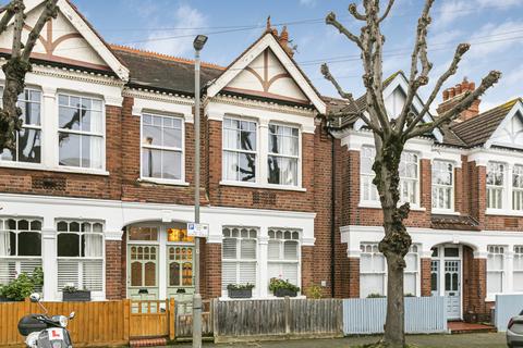 3 bedroom maisonette for sale, Badminton Road, London, SW12