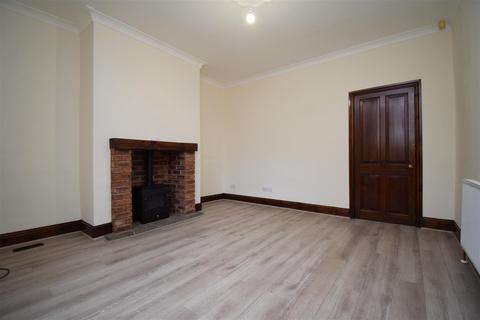 2 bedroom terraced house to rent, Northfield Lane, Horbury WF4