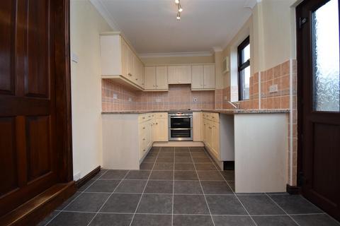 2 bedroom terraced house to rent, Northfield Lane, Horbury WF4