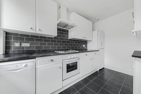 2 bedroom penthouse to rent, 6 Warren Avenue, BROMLEY, BR1