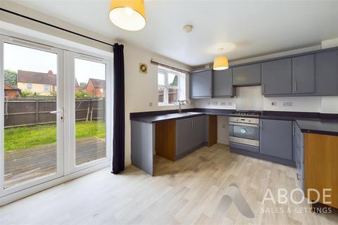 3 bedroom semi-detached house to rent, Panama Road, Burton Upon Trent DE13