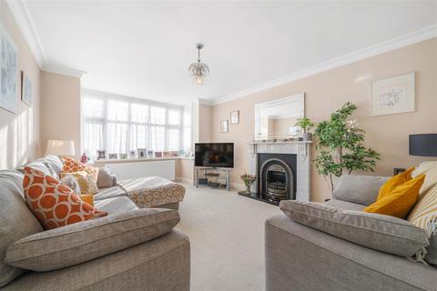 4 bedroom detached house for sale, Kingswood Avenue, Bromley, BR2