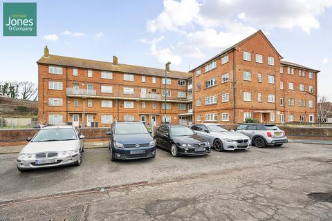 3 bedroom flat to rent, Butts Road, Southwick, Brighton, West Sussex, BN42