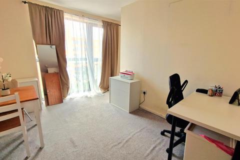 1 bedroom flat to rent, Ahlux Court, Millwright Street, Leeds