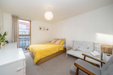 1 bedroom flat for sale, Lea Bridge Road, London E5