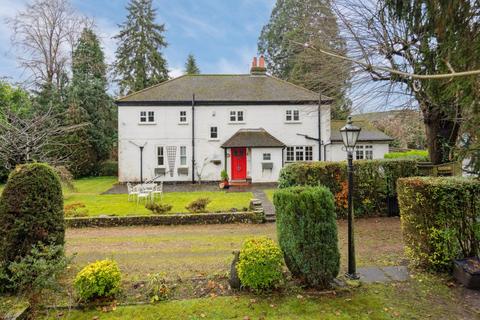 3 bedroom detached house for sale, Narcot Lane, Chalfont St Peter, Buckinghamshire, SL9