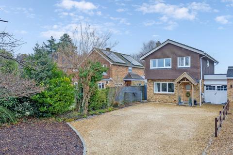 4 bedroom link detached house for sale, Denham Lane, Chalfont St. Peter, Buckinghamshire, SL9