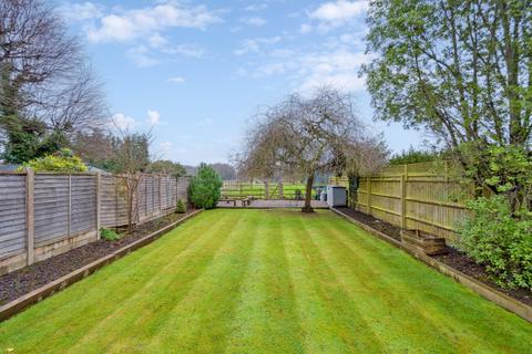 4 bedroom link detached house for sale, Denham Lane, Chalfont St. Peter, Buckinghamshire, SL9