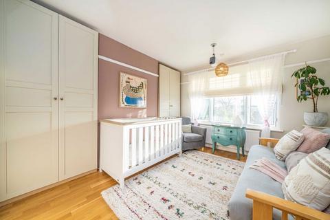 24 Upper Sunbury Road, Hampton, TW12 2DL