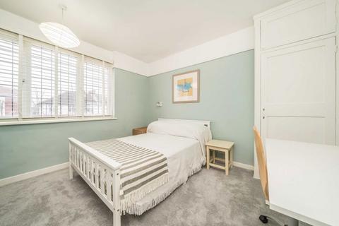83 Berrylands, Surbiton, KT5 8JX