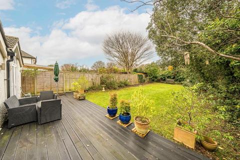 83 Berrylands, Surbiton, KT5 8JX