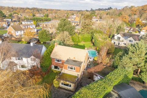 4 bedroom detached house for sale, Neville Close, Esher KT10