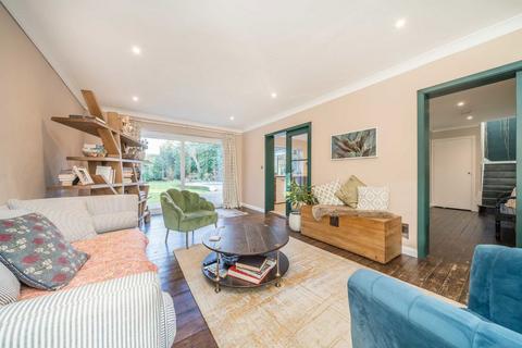 4 bedroom detached house for sale, Neville Close, Esher KT10