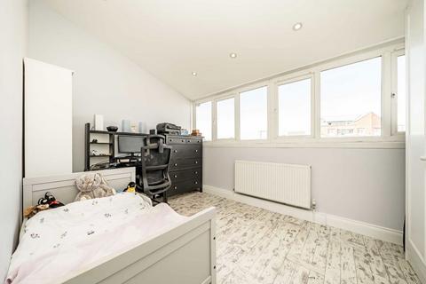 2 bedroom flat for sale, Hazlewood Crescent, London W10