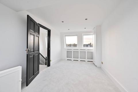 2 bedroom flat to rent, Top Floor, Tournay Road, Parsons Green, London, SW6