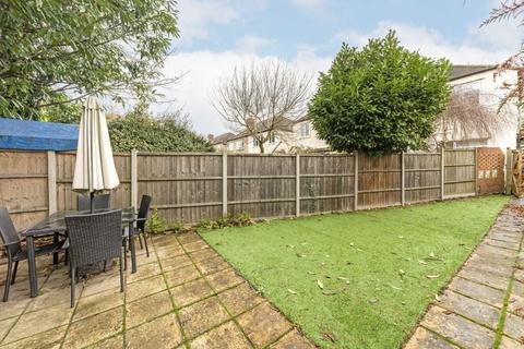 2 bedroom flat for sale, Craneford Way, Twickenham TW2