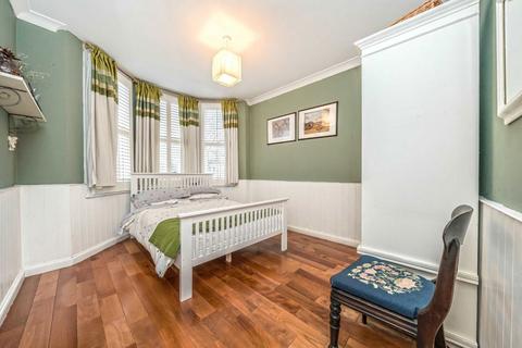 26 Whitton Road, Twickenham, TW1 1BJ