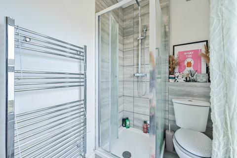 137 Tewson Road, London, SE18 1AZ