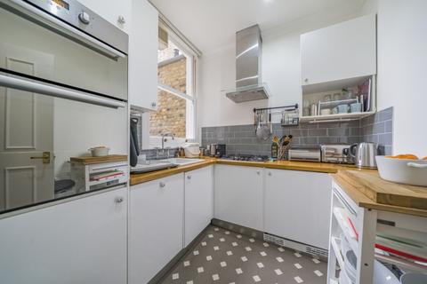 2 bedroom flat to rent, Lavender Gardens Battersea SW11