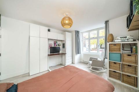 Flat 1, 25 Willcott Road, London, W3 9QX
