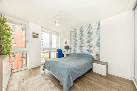 1 bedroom flat for sale, Telegraph Avenue, London SE10