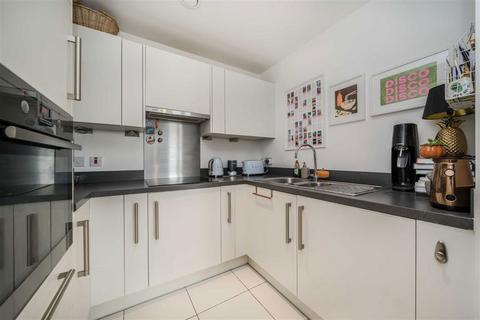 1 bedroom flat for sale, Bessemer Place, London SE10