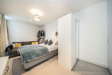 1 bedroom flat for sale, River Gardens Walk, London SE10