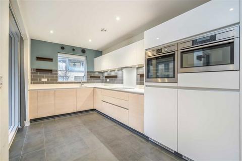 2 bedroom flat for sale, Peartree Way, London SE10