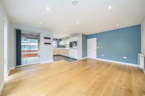 2 bedroom flat for sale, Peartree Way, London SE10