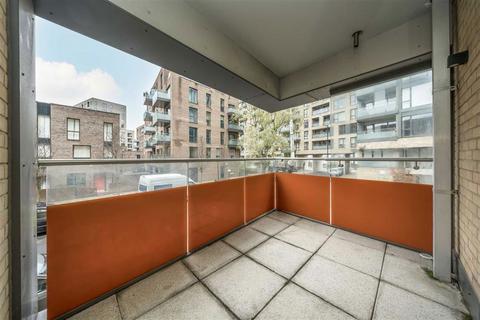 2 bedroom flat for sale, Peartree Way, London SE10