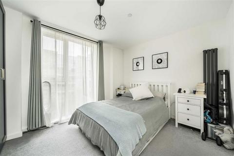 1 bedroom flat for sale, River Rise Close, London SE8