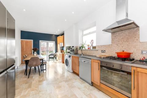 8 Phoenix Road, London, SE20 7BT