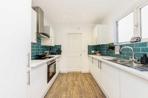 1 bedroom maisonette for sale, South Lane, New Malden KT3