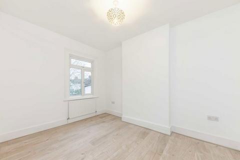 1 bedroom maisonette for sale, South Lane, New Malden KT3