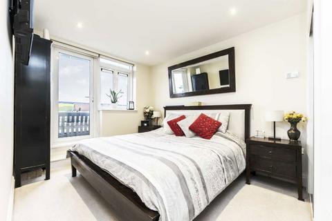 3 bedroom flat for sale, Royal Quarter, Kingston Upon Thames KT2