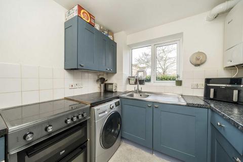 2 bedroom flat for sale, Winery Lane, Kingston Upon Thames KT1