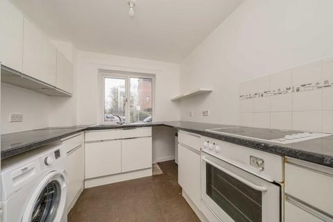 1 bedroom flat for sale, Tithe Barn Close, Kingston Upon Thames KT2