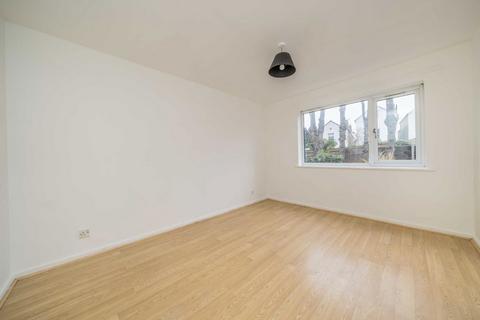 1 bedroom flat for sale, Tithe Barn Close, Kingston Upon Thames KT2