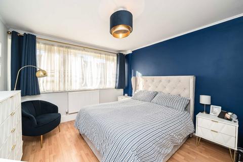 2 bedroom flat for sale, Banbury Street, London SW11