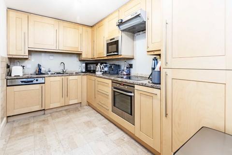 1 bedroom flat to rent, The Avenue, London W13