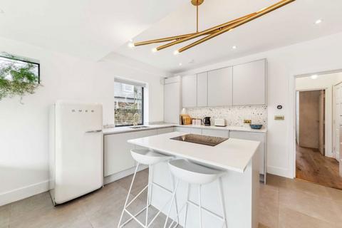 2 bedroom flat to rent, Waldeck Road, London W13