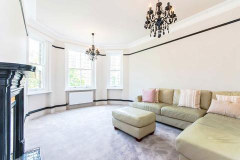 4 bedroom flat to rent, Beaumont Crescent, London W14