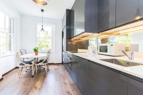 4 bedroom flat to rent, Beaumont Crescent, London W14