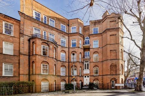 4 bedroom flat to rent, Beaumont Crescent, London W14