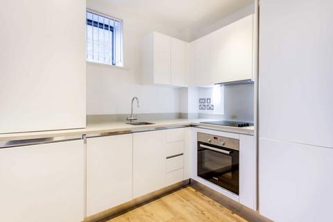 1 bedroom flat to rent, Avonmore Road, London W14